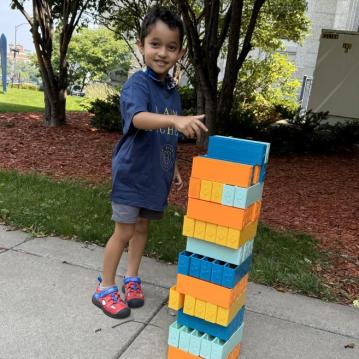 boy-with-blocks